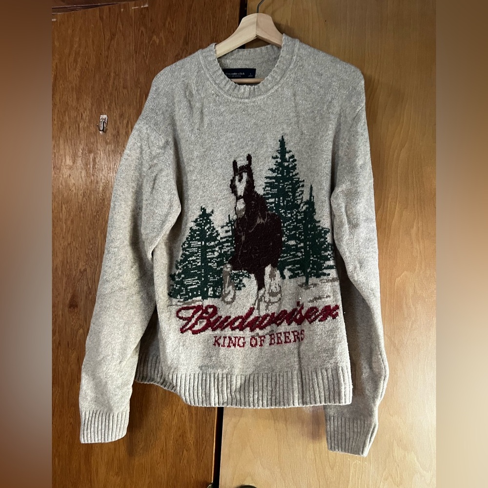 NWOT Budweiser Graphic Crew Sweater, size large